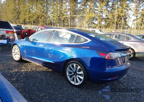 2018 Tesla Model 3 Long Range/Performance z USA, uszkodzony, nr VIN 5YJ3E1EB1JF092060